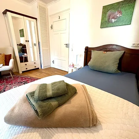 Schlafen Im Historischen Haus בית הארחה Weier