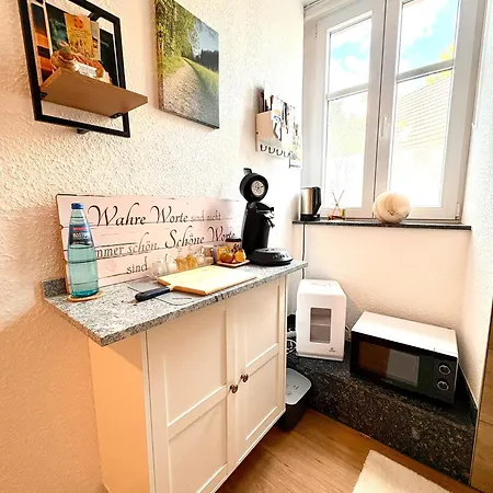 Schlafen Im Historischen Haus בית הארחה Weier